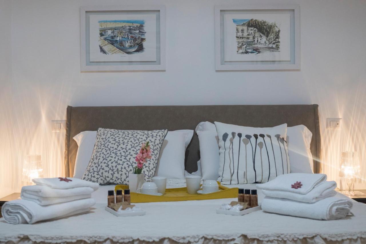La Dimora Del Barone Bed & Breakfast Salerno Luaran gambar